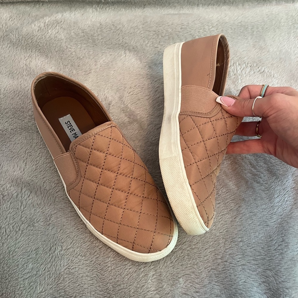 Steve Madden Sneakers